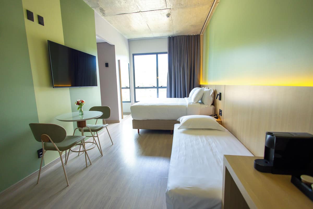 Chambre triple luxueuse | Coffre-fort, rideaux dâobscurcissement, systĂšme dâinsonorisation