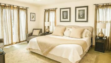 4 bedrooms, desk, iron/ironing board, travel crib