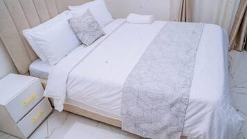 1 bedroom, internet, bed sheets