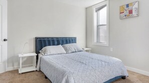 2 quartos, ferros/tábuas de passar roupa, Wi-Fi, roupa de cama