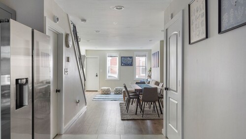Philly Historic Townhome near PENN & CHOP