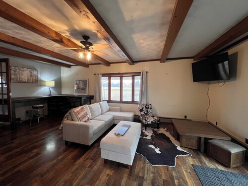 Family-friendly three bedroom home on S US 41 in Vigo County; Terre Haute, IN.