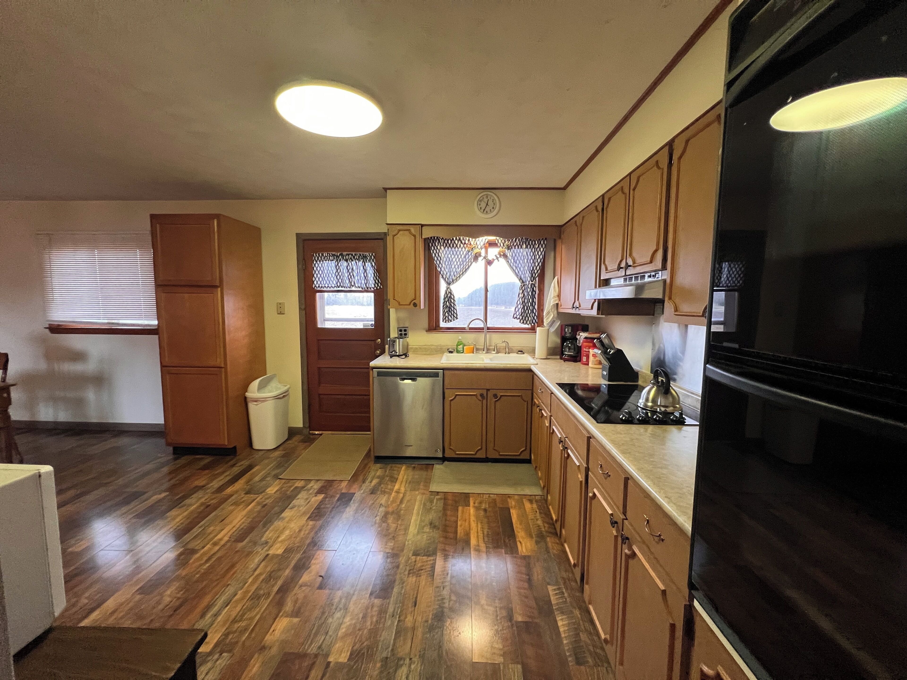 電子レンジ、オーブン、コンロ、食器洗い機