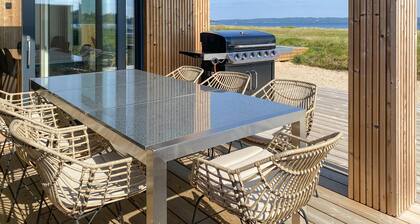 4 bedroom amazing home in Fredericia