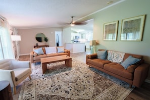 Smart TV, fireplace, ping pong