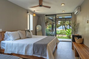 8 habitaciones, tabla de planchar con plancha y cuna de viaje
