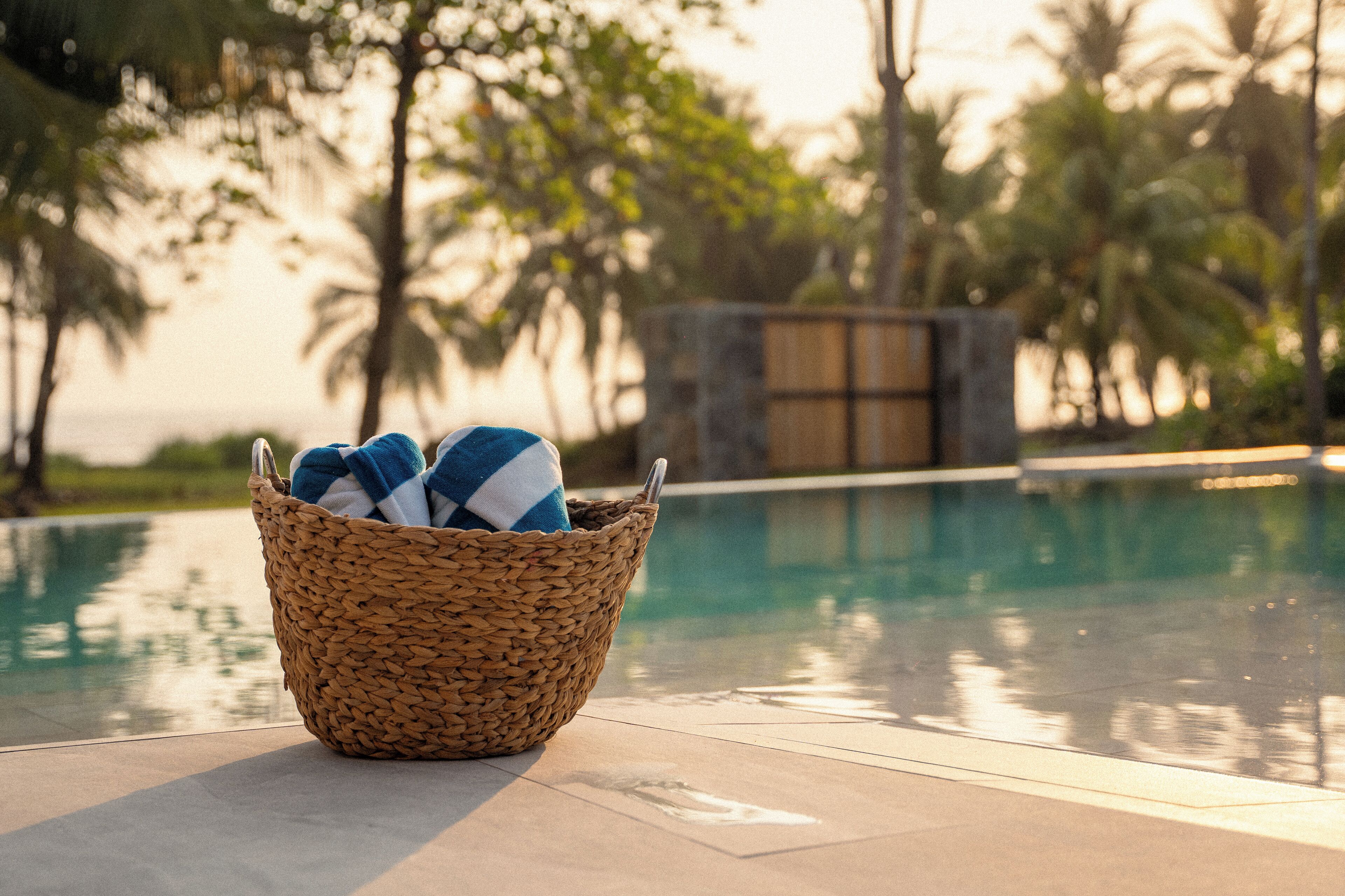 屋外プール、温水プール