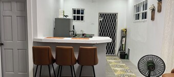 Adorable 2-bedroom house with AC in Great Diamond