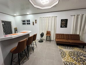 Lobby - Adorable 2-bedroom house with AC in Great Diamond (Great Diamond)