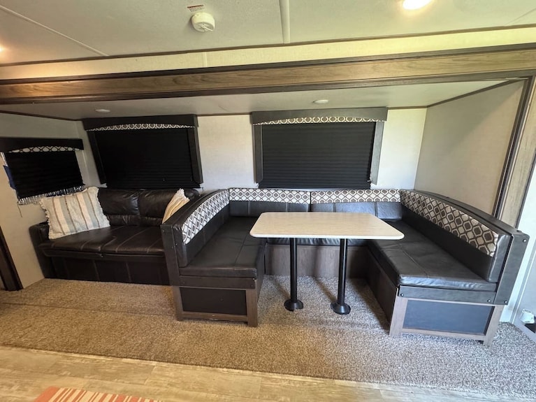 Fabulous Rv With Ac In Charming Holly Beach In Cameron, La - 루이지애나