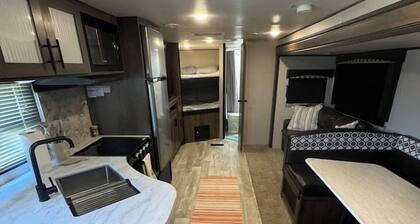 Fabulous RV with AC in charming Holly Beach in Cameron, La