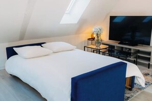 1 bedroom, desk, iron/ironing board, free WiFi