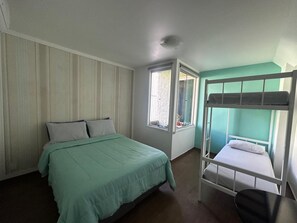 Comfort Quadruple Room, Garden View | Free WiFi, bed sheets - Hostel Casa 8 (Rio de Janeiro)