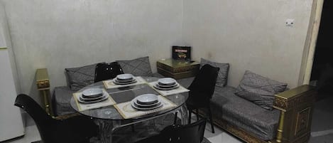 تناول الطعام