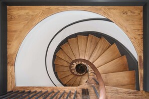Staircase - Cambridge Common House (Cambridge)