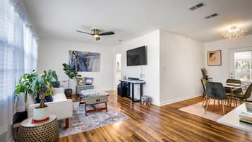 Smart TV, books, stereo