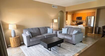 East Mesa 3 Bedroom Condo in Gated Community with Pool, Hot Tub, and Balcony