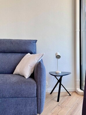 テレビ、書斎 / ワークスペース