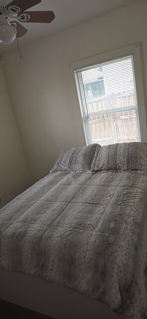 2 habitaciones, escritorio, wifi gratis y ropa de cama 