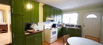 2-bedroom furnished apartment with AC, in Arima, close to International Airport