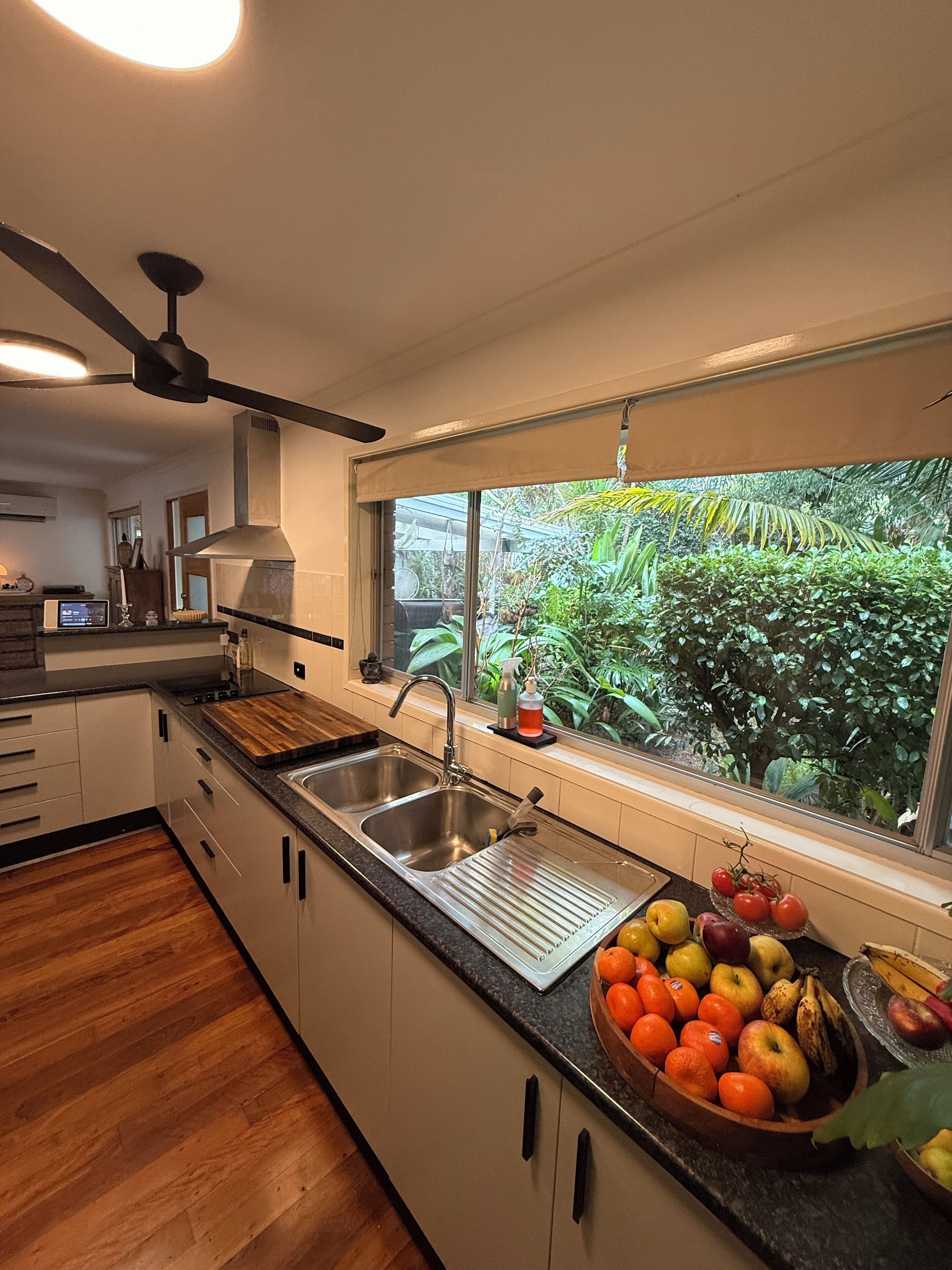 Microondas, horno, parrilla de estufa y lavavajillas 