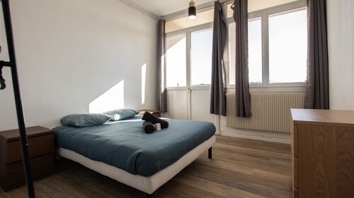 Cosy place d'Armes au 3eme etage