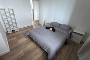 3 chambres, lit parapluie, Wi-Fi, draps fournis
