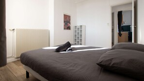 4 bedrooms, travel cot, WiFi, bed sheets