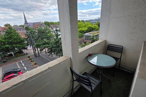 Cosy place d'Armes au 3éme étage