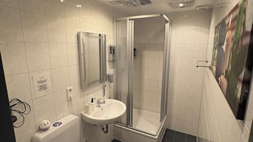 Double Room | Bathroom