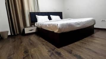 3 bedrooms, WiFi, bed sheets