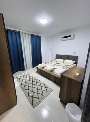 2 bedrooms, WiFi, bed sheets - Alrehab cozy apartment (Cairo Governorate)
