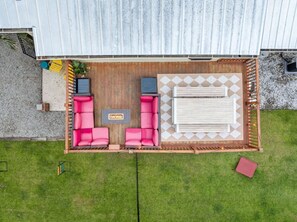 Property grounds - 5BR Group House | Fire Pit, Movie Deck & Fun Games (Charleston)