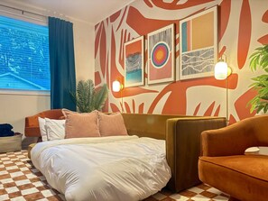 2 bedrooms, desk, iron/ironing board, travel crib