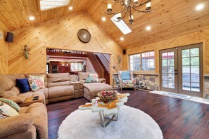 Téléviseur connecté, foyer, jeux vidéo, lecteur de DVD