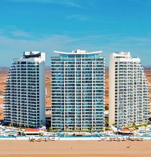 Exterior - Luxurious Beachfront 2Bd Condo @ Encantame Towers Resort Best Beach in RP! (Playa Encanto)