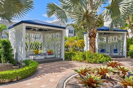 テラス / パティオ. Charming 2BR • 7 mins from UCF with fitness and washer dryer in lovely Oviedo