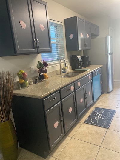 3-bedroom house in the Heart of Irving with proximity to DFW Airports & downtown