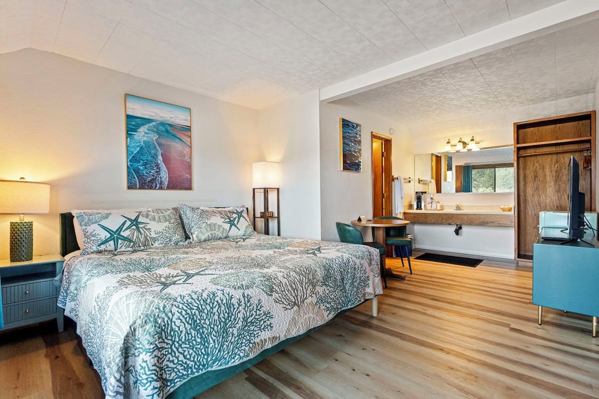 Double Room, Garden View | Meja, ruang kerja komputer riba, Wi-fi percuma 