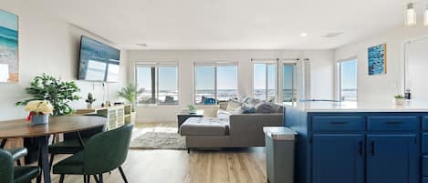 Deluxe Suite, Ocean View, Beachfront | Individually furnished, desk, laptop workspace, free WiFi