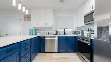 Deluxe-Suite, Meerblick, StrandnĂ€he | Eigene KĂŒche