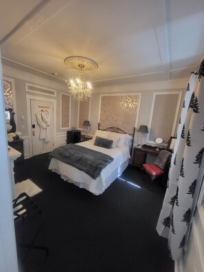 Quarto solteiro luxo, 1 cama Queen, para não fumantes, vista para o jardim | Individualmente decorados, individualmente mobiliados, Wi-Fi de cortesia