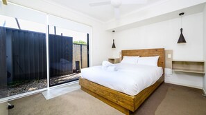 4 Schlafzimmer, Schreibtisch, kostenloses WLAN, Bettwäsche