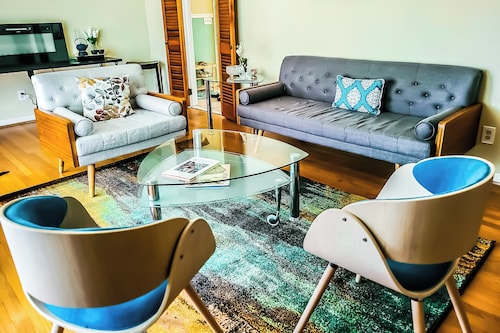 Adults Only - Cozy, Kinky Hideaway Perfect for Couples