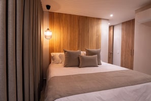 3 habitaciones, tabla de planchar con plancha y wifi gratis