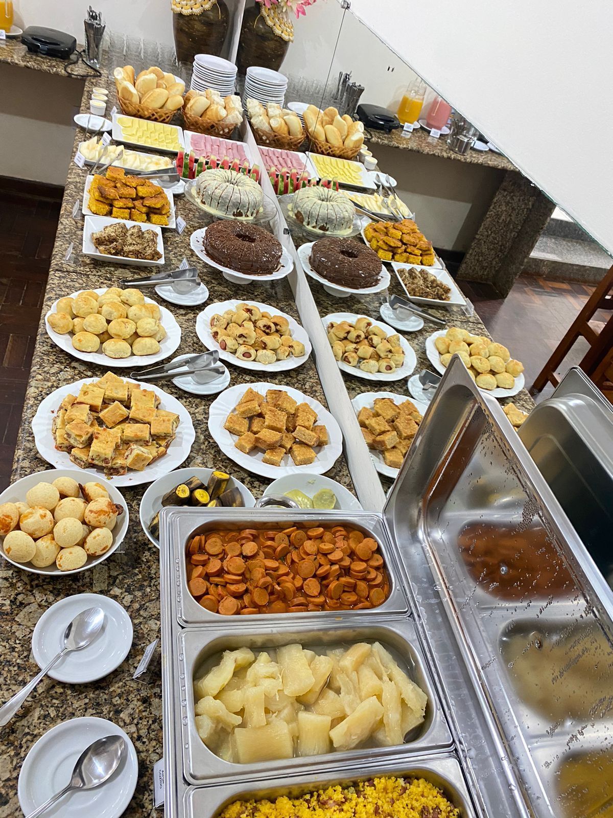 Free daily buffet breakfast