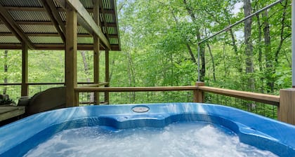 By The New River - Hot Tub - Fireplace - Covered Porch