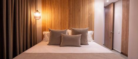 Laptop workspace, free WiFi