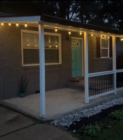 Home Away From Home…Just 8 Min From the Airport!