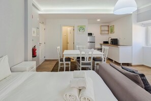 1 bedroom, iron/ironing board, travel cot, WiFi